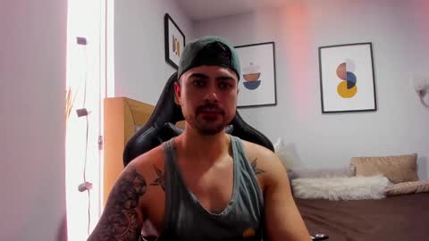 Snapshot of adam_clarke chatting on 01/31/25, 01:56 adam clarke online show from 01/31/25, 01:56