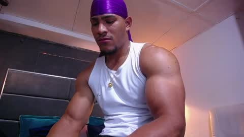 Snapshot of adam_fit19cm chatting on 04/01/26, 02:03 adam_fit19cm online show from 04/01/26, 02:03