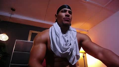 Snapshot of adam_fit19cm chatting on 05/05/26, 01:52 adam_fit19cm online show from 05/05/26, 01:52