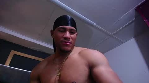 Snapshot of adam_fit19cm chatting on 06/03/26, 02:33 adam_fit19cm online show from 06/03/26, 02:33