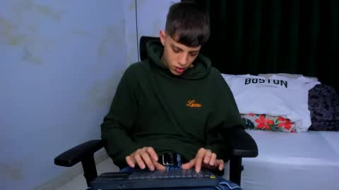 Snapshot of adam_hard_ chatting on 01/15/25, 07:55 Adam online show from 01/15/25, 07:55