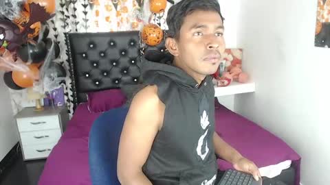 adam_morgan2 online show from 10/12/25, 03:55