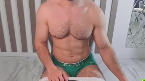 Snapshot of adam_muscle_ chatting on 10/09/25, 06:22 Adam online show from 10/09/25, 06:22