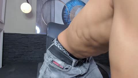 adam_piarse online show from 01/11/25, 05:52