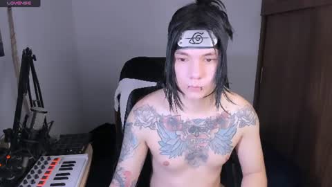 Snapshot of adam_rocket chatting on 06/30/26, 12:33 Adam online show from 06/30/26, 12:33