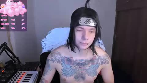 Snapshot of adam_rocket chatting on 07/07/26, 01:08 Adam online show from 07/07/26, 01:08