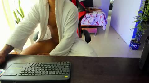 Adam Valencia online show from 10/22/25, 02:06