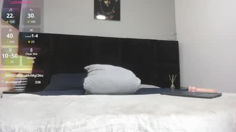 adam_walker_1 online show from 04/29/26, 05:30