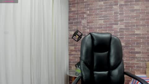 Snapshot of adamcoox chatting on 12/27/24, 05:52 Adam online show from 12/27/24, 05:52