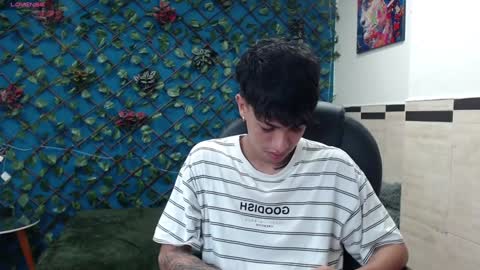 Snapshot of adamcoox chatting on 12/29/24, 05:31 Adam online show from 12/29/24, 05:31