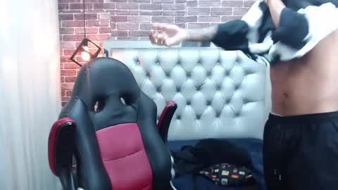 Snapshot of adamcoox chatting on 03/06/25, 10:20 Adam online show from 03/06/25, 10:20