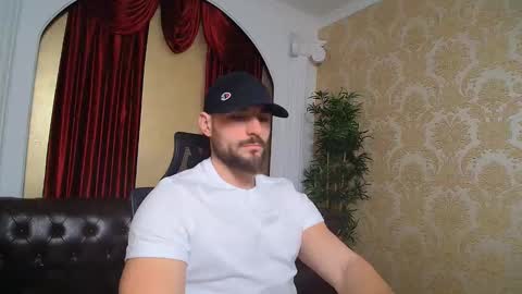 Snapshot of adamjameson chatting on 02/16/25, 06:10 AdamJameson online show from 02/16/25, 06:10