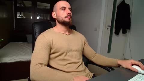 Snapshot of adamjameson chatting on 02/19/25, 06:22 AdamJameson online show from 02/19/25, 06:22