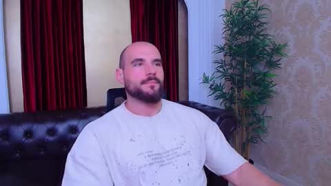 Snapshot of adamjameson chatting on 09/14/25, 04:55 AdamJameson online show from 09/14/25, 04:55