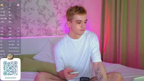 Hi Im Adam Glad to see u here 3 And its my first day online show from 01/04/25, 12:48