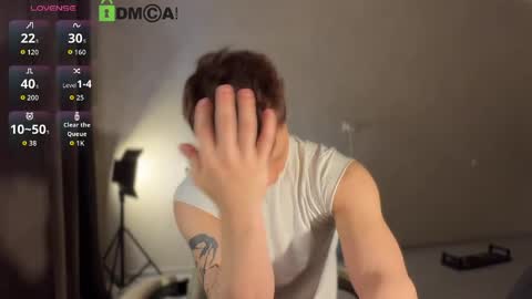 Hi Im Adam Glad to see u here 3 And its my first day online show from 05/20/26, 02:01