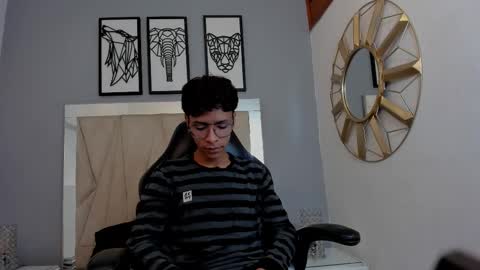 Adams Bobby online show from 10/30/25, 11:44