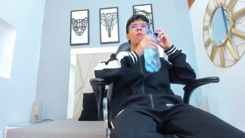 Adams Bobby online show from 04/26/26, 10:57