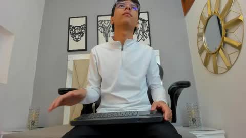 Adams Bobby online show from 05/03/26, 11:05