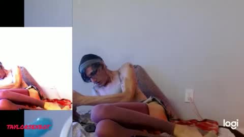 Snapshot of adamseve777 chatting on 02/04/26, 04:29 TaylorSexbot online show from 02/04/26, 04:29