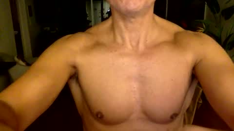 Snapshot of adamsix9 chatting on 11/07/25, 12:10 Adam online show from 11/07/25, 12:10