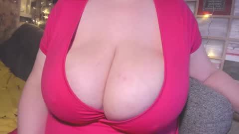 Snapshot of adamsvictory chatting on 12/11/24, 02:30 Victoria online show from 12/11/24, 02:30