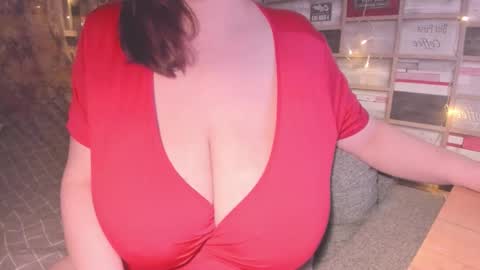 Snapshot of adamsvictory chatting on 02/09/25, 06:47 Victoria online show from 02/09/25, 06:47