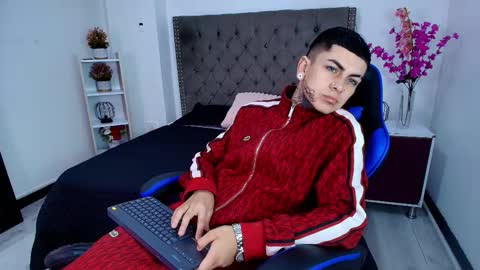 AdamsWalkerr  online show from 03/17/26, 12:08