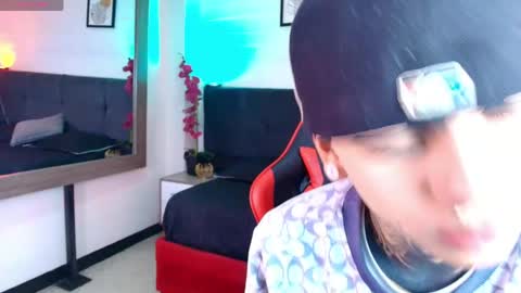 AdamsWalkerr  online show from 04/28/26, 01:05