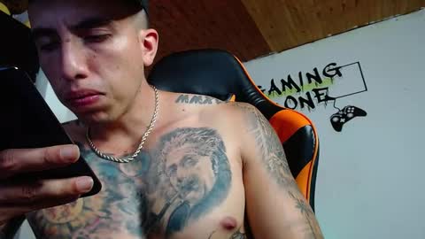 Snapshot of adan_hudson chatting on 02/01/25, 01:55 Anderson online show from 02/01/25, 01:55