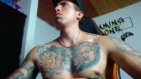 Snapshot of adan_hudson chatting on 03/04/25, 04:52 Anderson online show from 03/04/25, 04:52