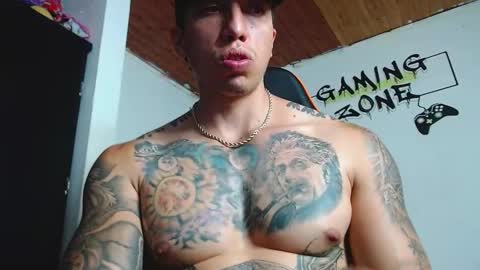 Snapshot of adan_hudson chatting on 03/08/25, 03:24 Anderson online show from 03/08/25, 03:24