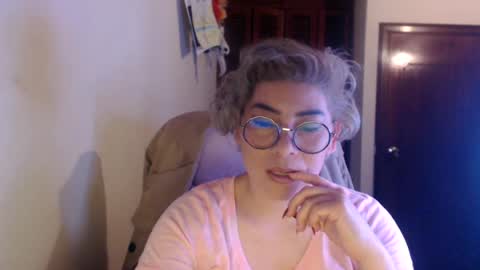 Snapshot of adan_romanoff chatting on 06/18/26, 06:57 adan_romanoff online show from 06/18/26, 06:57