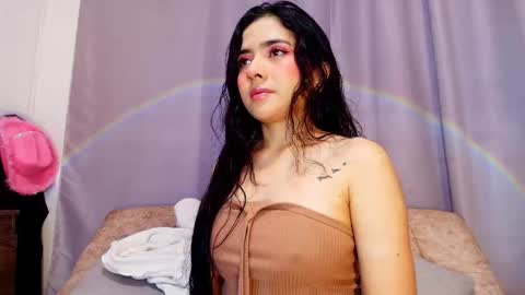  Adara Johnson  online show from 10/24/25, 11:39