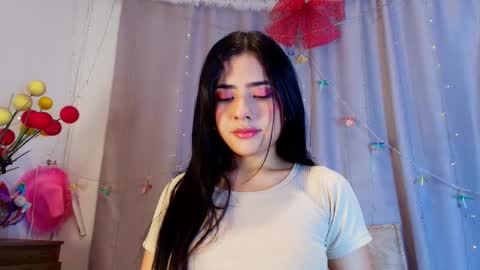 Snapshot of adara_johnson_ chatting on 01/15/26, 11:37 Adara Johnson online show from 01/15/26, 11:37