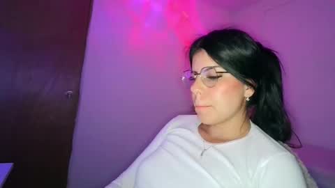 Snapshot of adararouse1 chatting on 03/18/26, 02:04 Adara online show from 03/18/26, 02:04