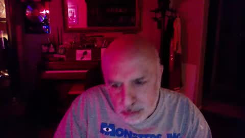 add_me_2 online show from 12/15/25, 07:56