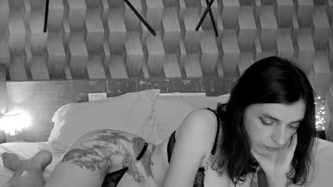 Snapshot of addicting_alice chatting on 11/12/25, 03:45 PMFORPVTBB online show from 11/12/25, 03:45