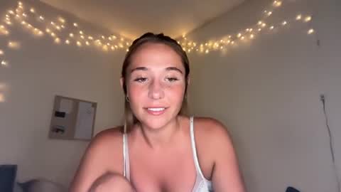 Snapshot of addisonn3 chatting on 07/07/26, 10:25 Addison online show from 07/07/26, 10:25