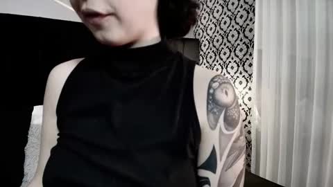 Ade  online show from 10/25/25, 08:03