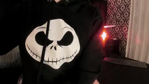 Snapshot of adeelinee chatting on 01/05/26, 07:50 Ade online show from 01/05/26, 07:50