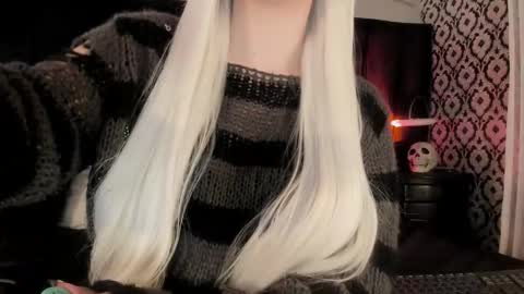 Snapshot of adeelinee chatting on 01/09/26, 07:59 Ade online show from 01/09/26, 07:59