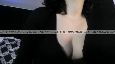 Snapshot of adeelinee chatting on 02/27/26, 07:47 Ade online show from 02/27/26, 07:47