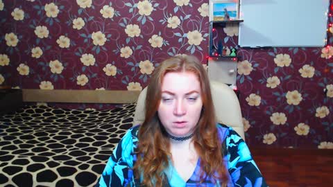 Snapshot of adel_redhead_ chatting on 01/12/25, 05:33 Adel online show from 01/12/25, 05:33