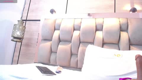 adela chase online show from 01/25/25, 05:07