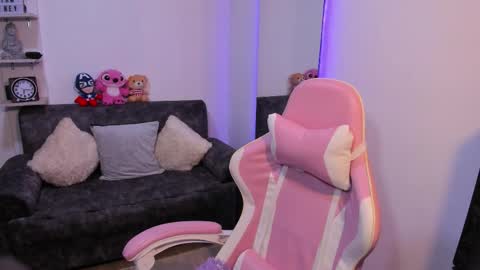 Adela Parker  online show from 12/01/25, 05:51