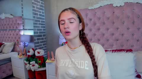 Adelaine online show from 12/18/24, 03:47