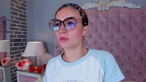 Adelaine online show from 03/01/25, 08:13