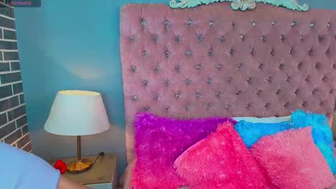 Adelaine online show from 09/11/25, 08:20