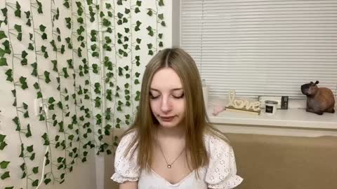 Snapshot of adele0_0 chatting on 12/09/24, 01:34 Adele online show from 12/09/24, 01:34